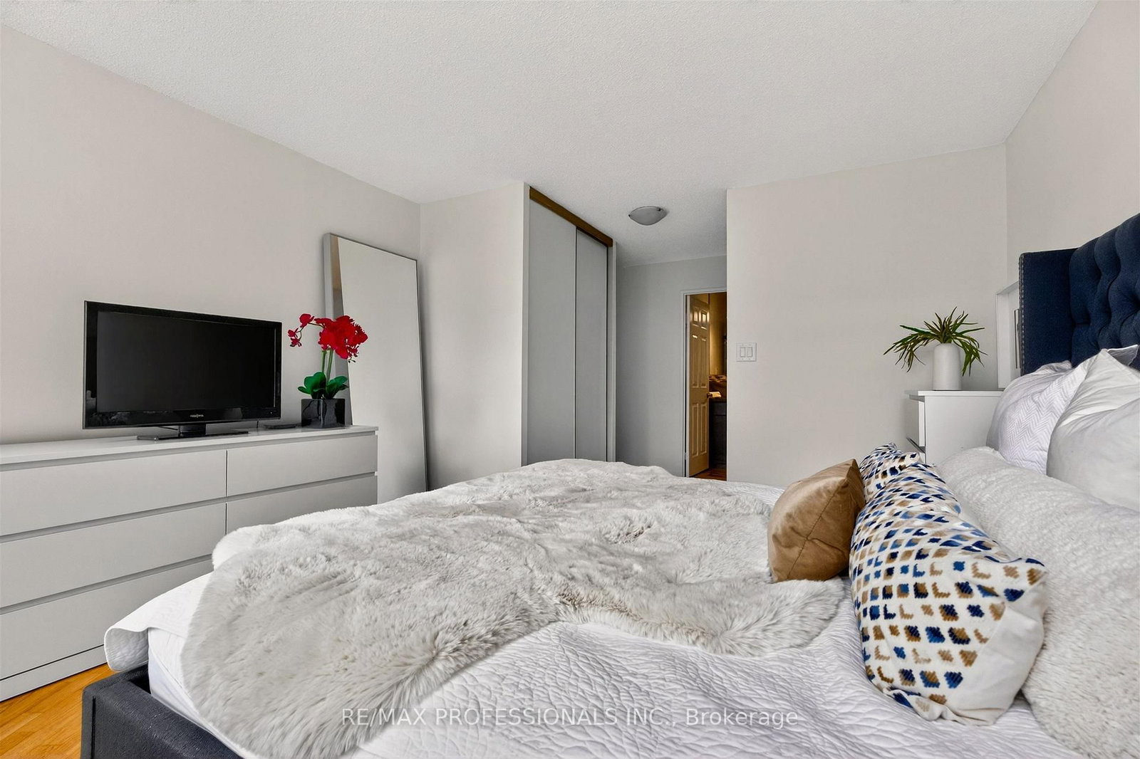 20 Southport Street, Unit 620 - Photo 24