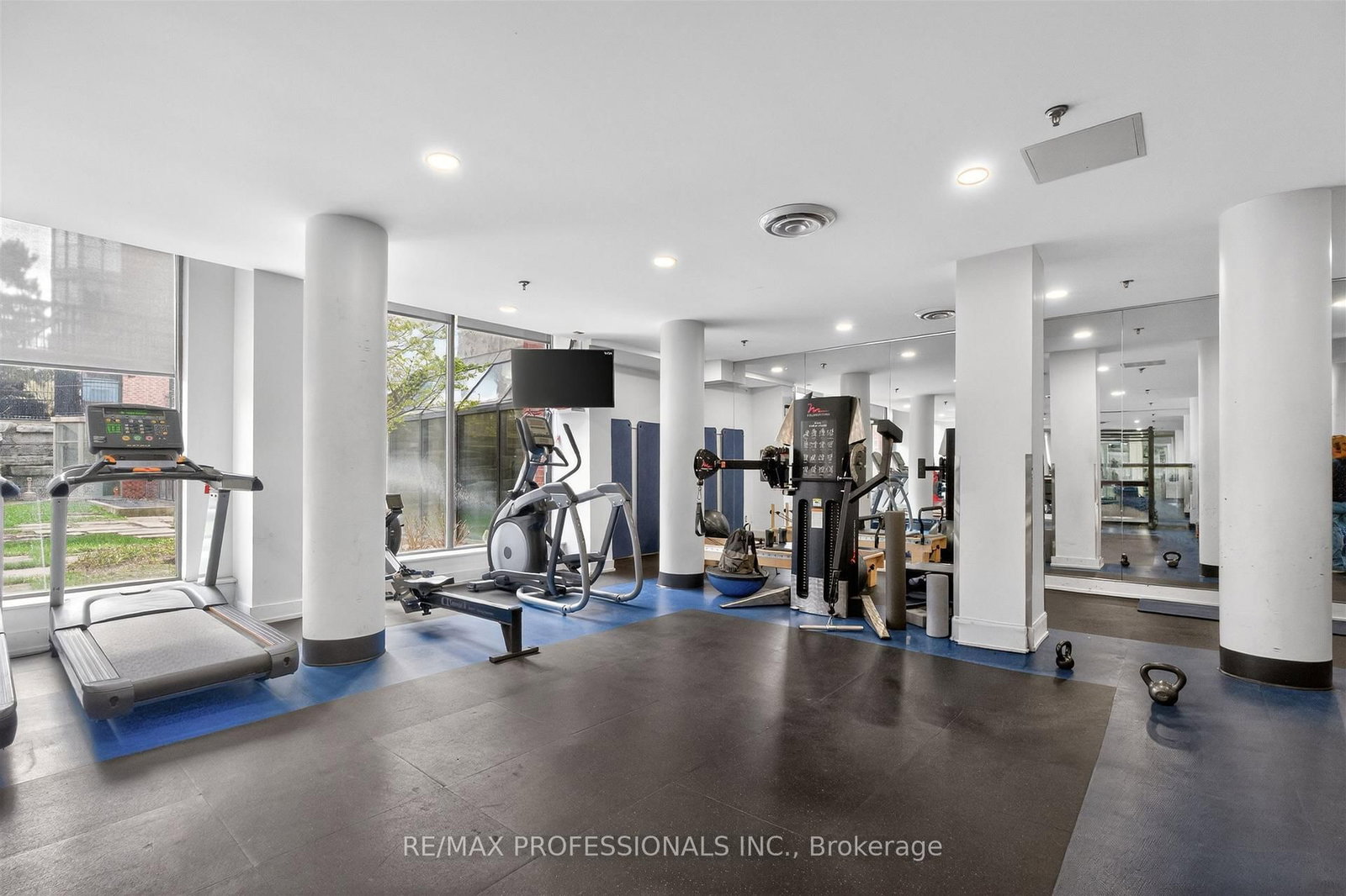 20 Southport Street, Unit 620 - Photo 37