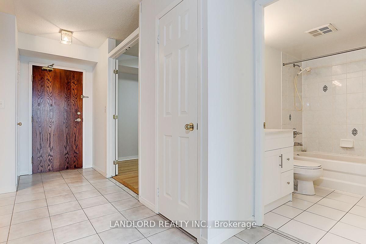 190 Manitoba Street, Unit 811 - Photo 16