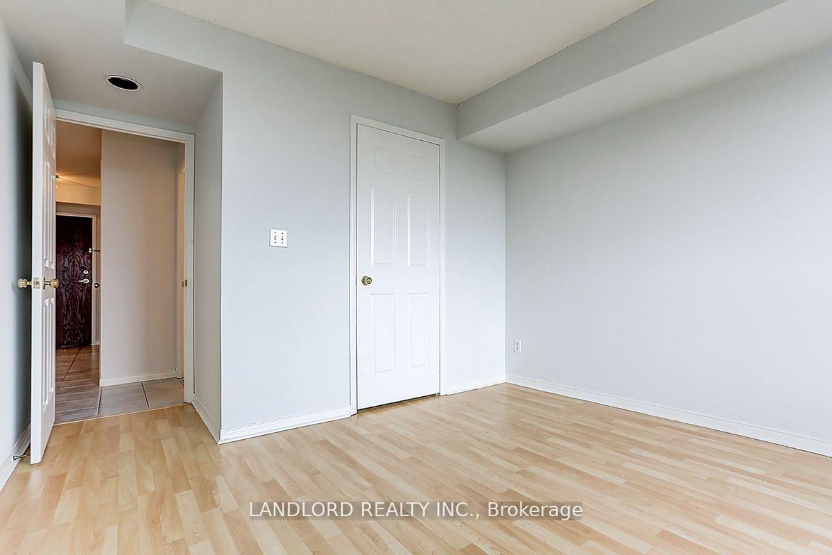 190 Manitoba Street, Unit 811 - Photo 18