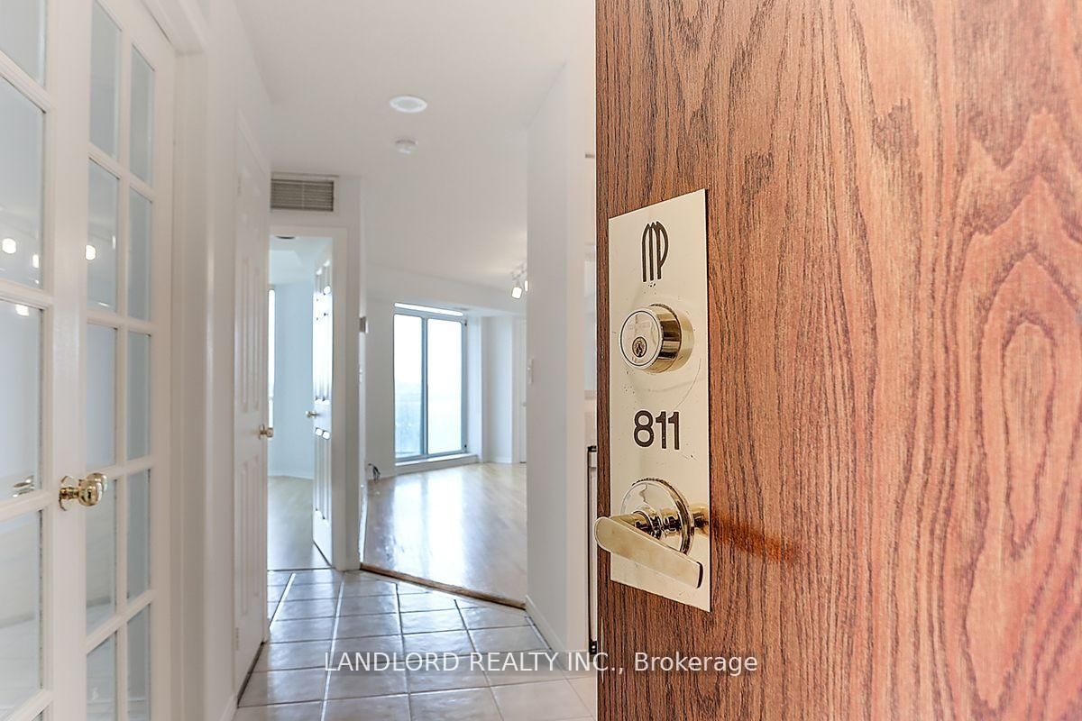 190 Manitoba Street, Unit 811 - Photo 3