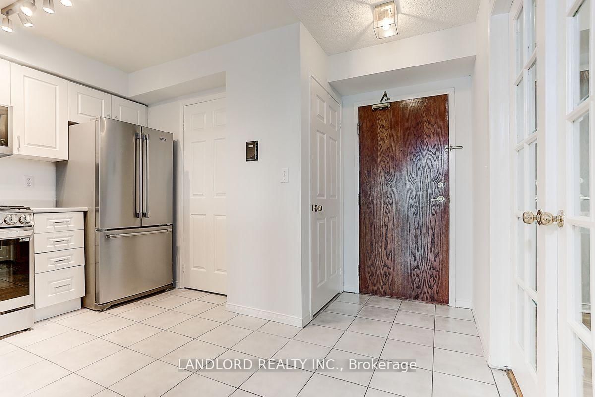 190 Manitoba Street, Unit 811 - Photo 5