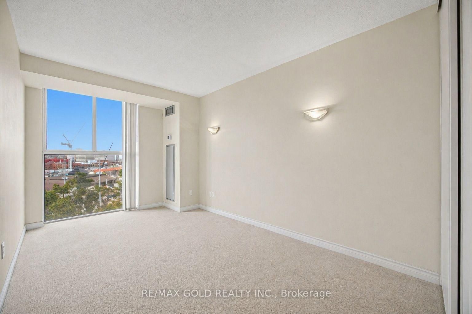 2091 Hurontario Street, Unit 908 - Photo 31