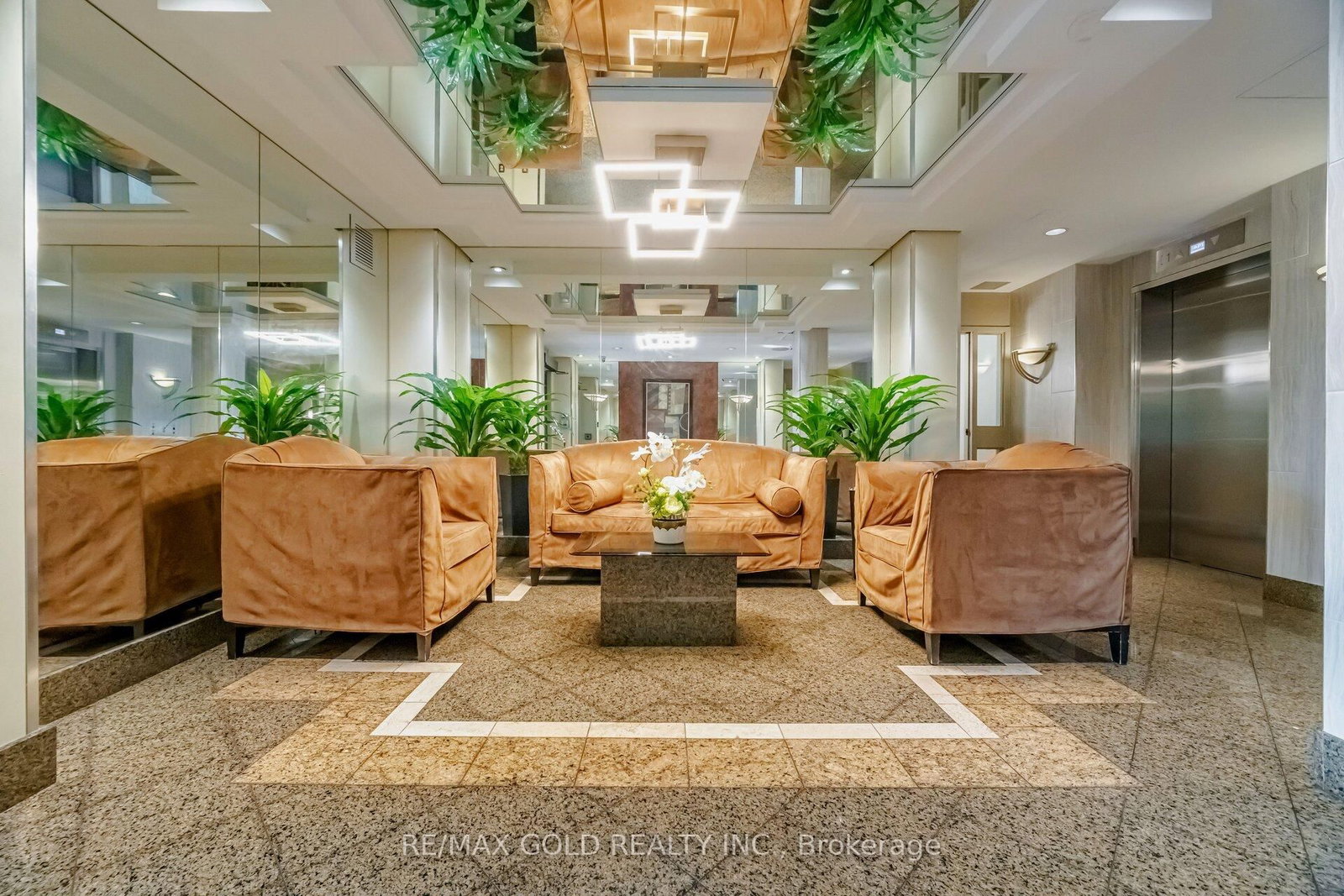 2091 Hurontario Street, Unit 908 - Photo 36