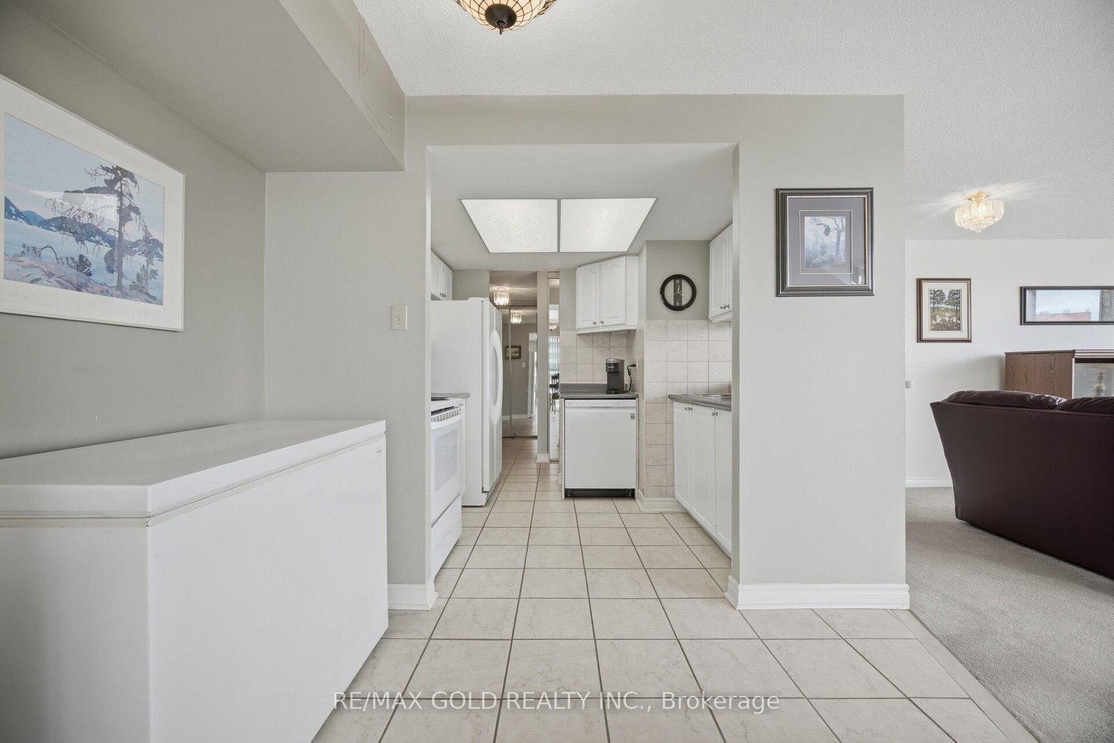 2091 Hurontario Street, Unit 908 - Photo 4