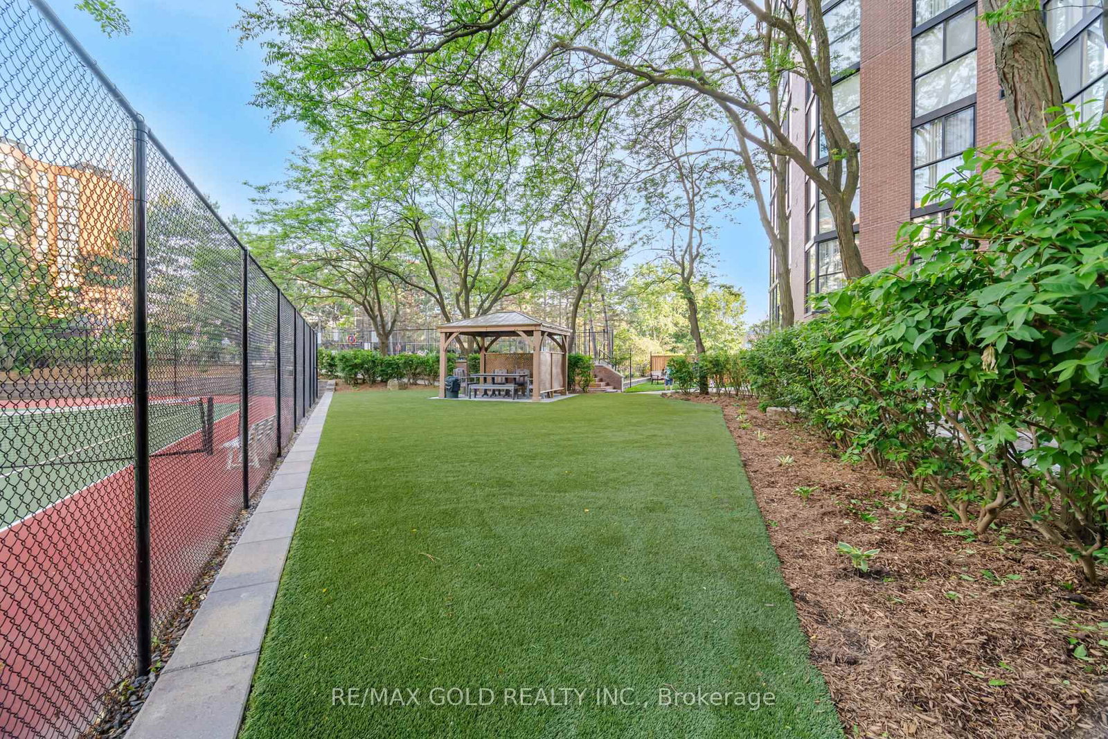 2091 Hurontario Street, Unit 908 - Photo 43