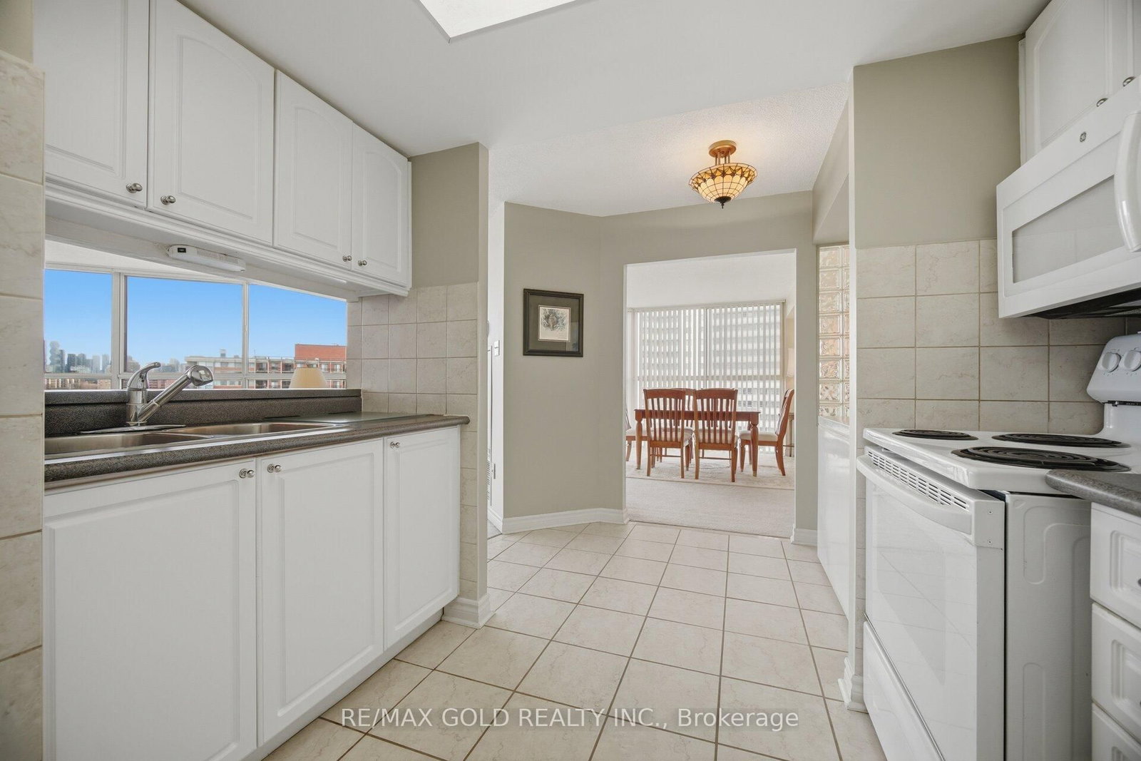 2091 Hurontario Street, Unit 908 - Photo 7