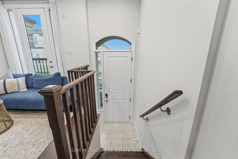 61 Edward Horton Cres, Toronto, M8Z 0E7 | Image 3