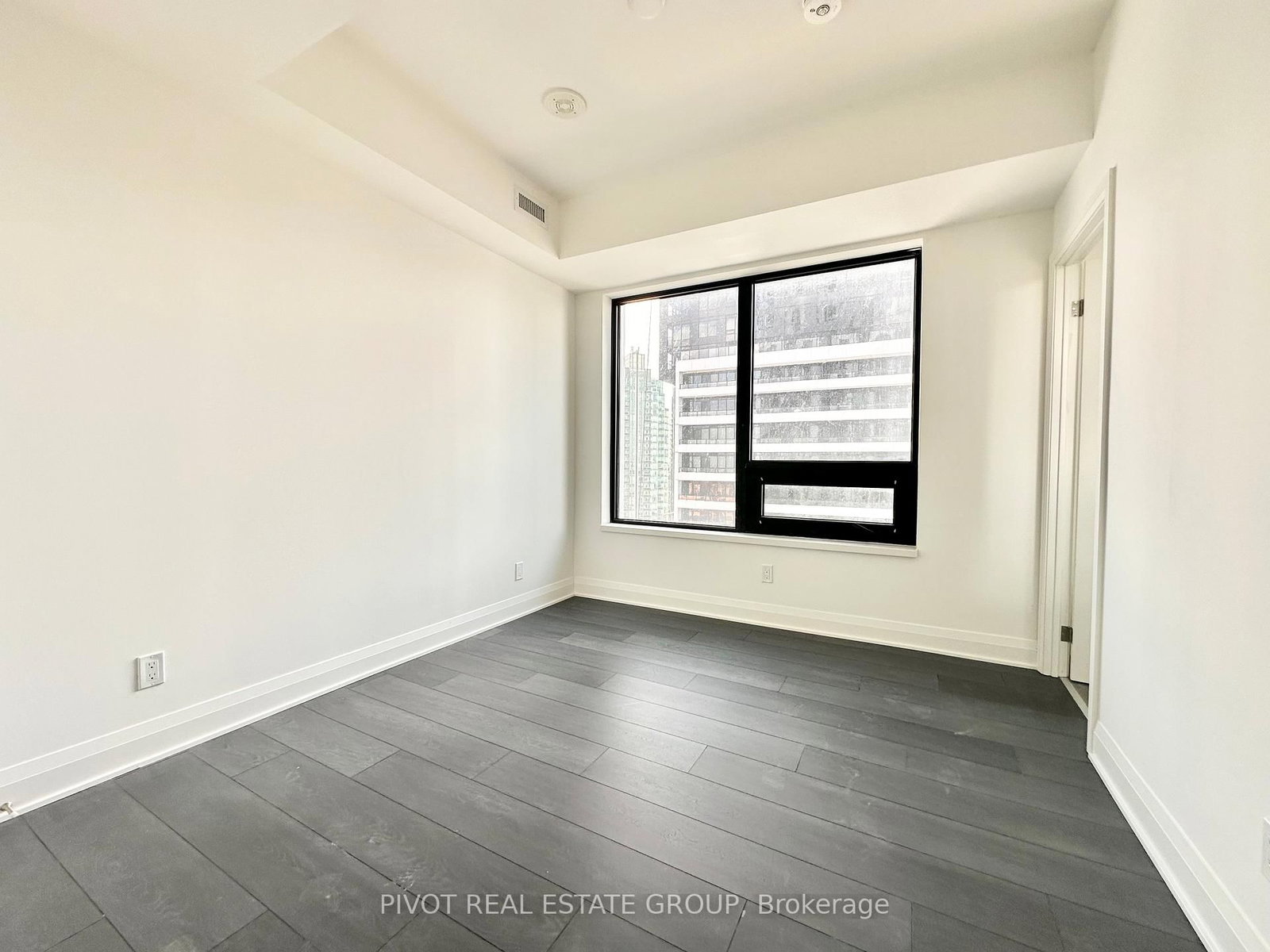 2 Erskine Road, Unit 2807 - Photo 2