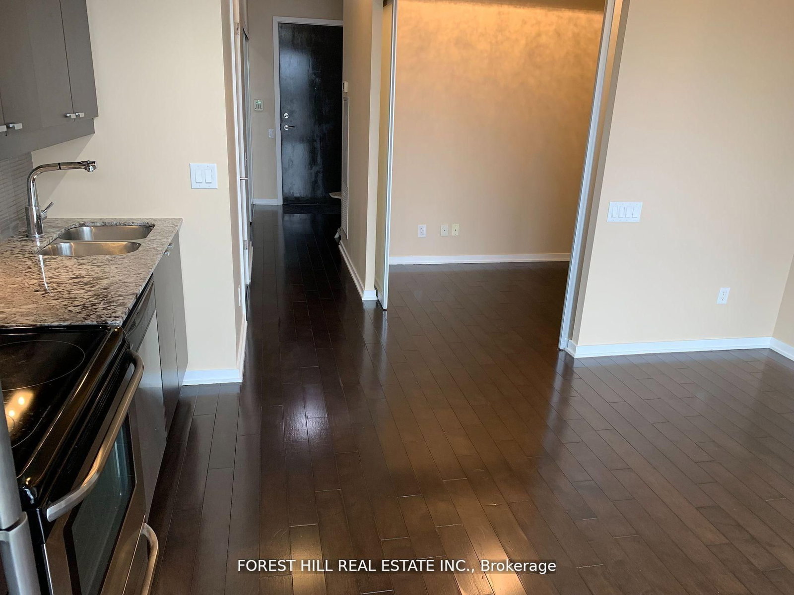 105 The Queensway Avenue, Unit 1305 - Photo 4