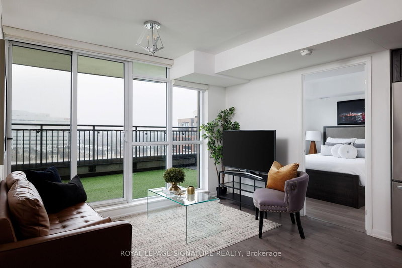 726 - 3091 Dufferin St, Toronto, M6A 0C4 | Image 3