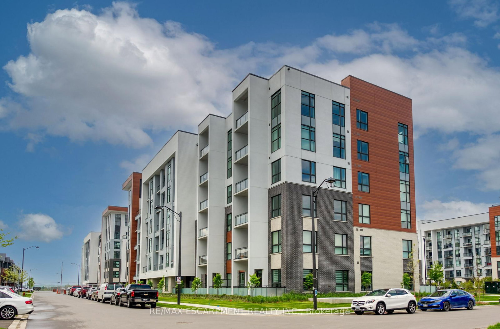 470 Gordon Krantz Avenue, Unit 601