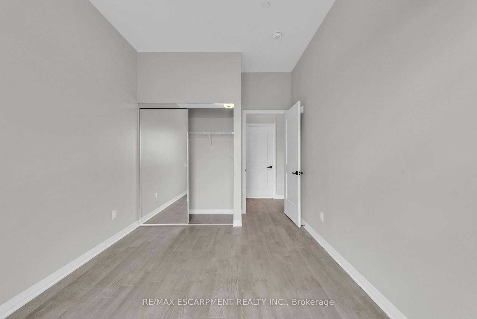 470 Gordon Krantz Avenue, Unit 601 - Photo 17