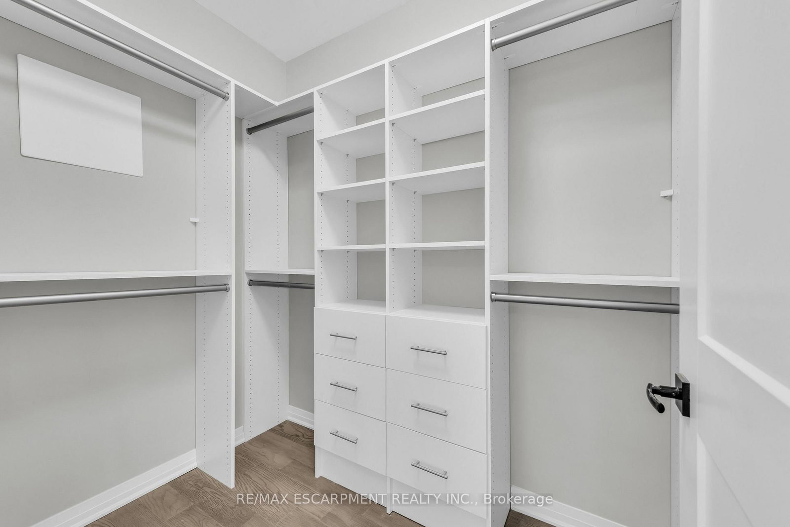 470 Gordon Krantz Avenue, Unit 601 - Photo 21