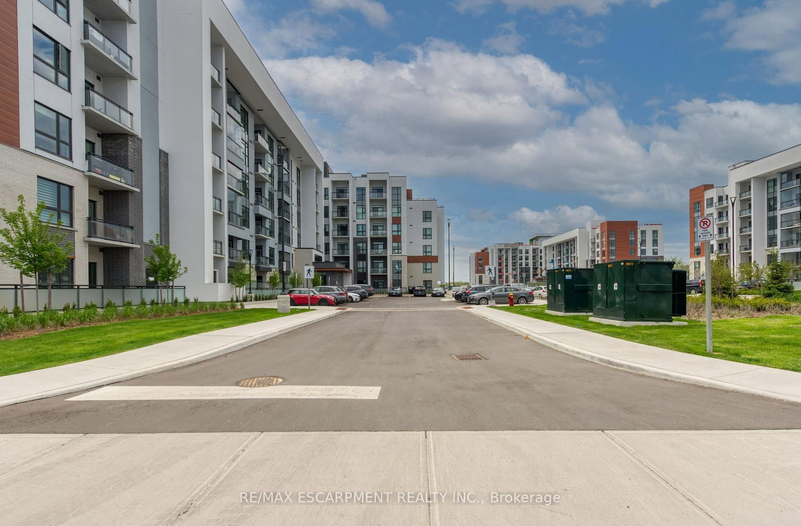 470 Gordon Krantz Avenue, Unit 601 - Photo 32