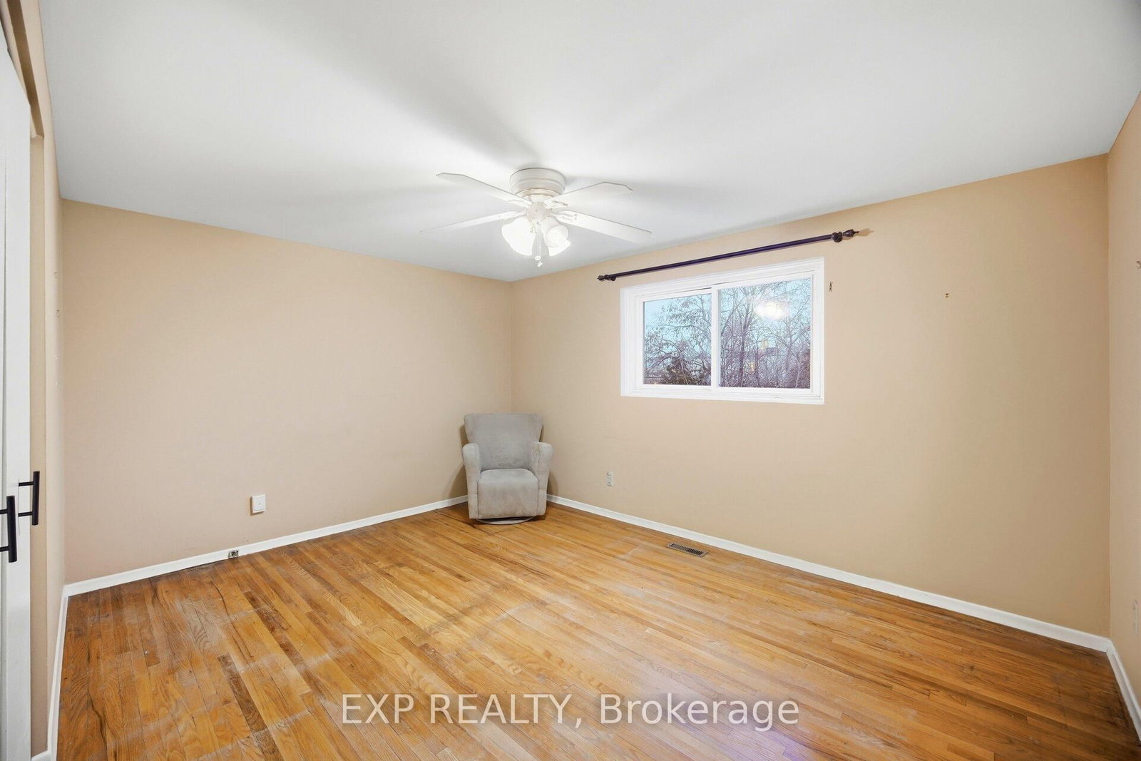 107 Archdekin Drive - Photo 14