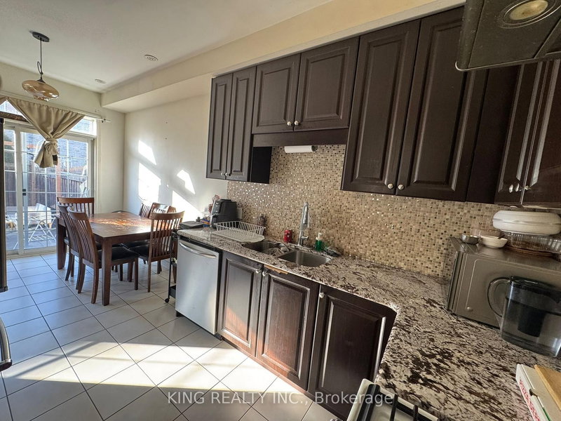 18 Eastlake Rd, Brampton, L7A 3S2 | Image 3