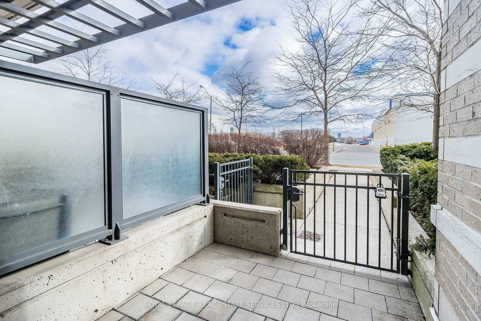 205 Sherway Gardens Road, Unit 111 - Photo 32