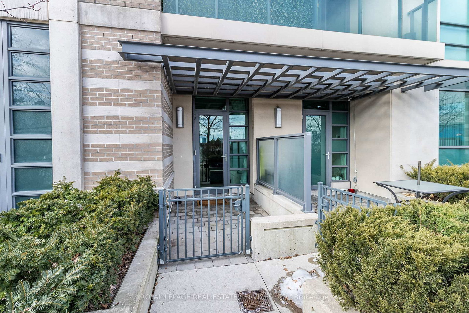 205 Sherway Gardens Road, Unit 111 - Photo 33