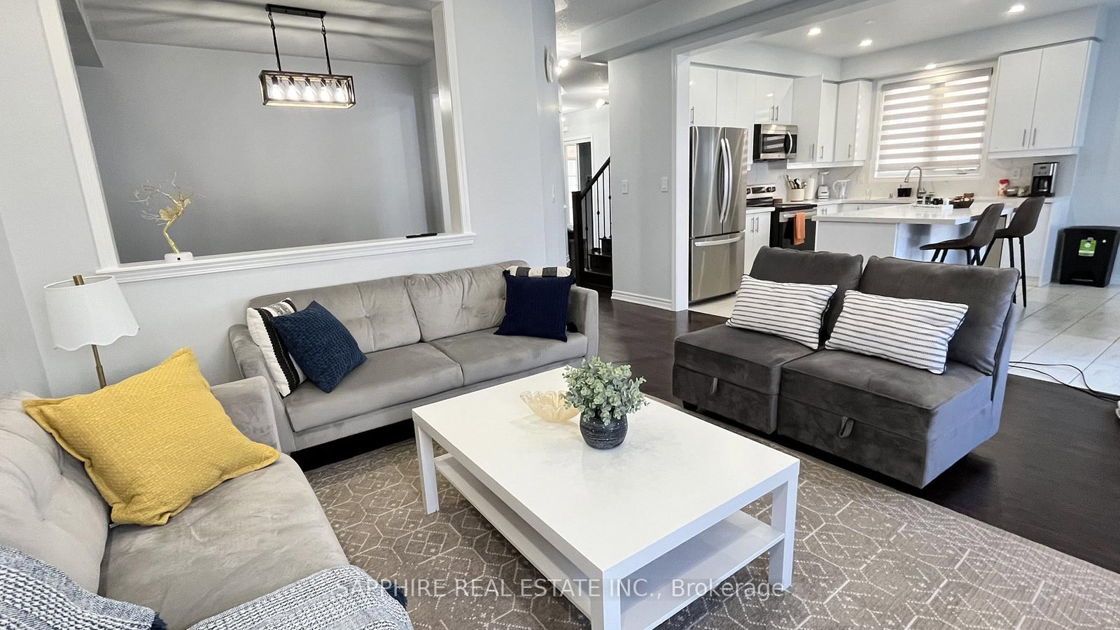 325 Trudeau Drive E - Photo 11