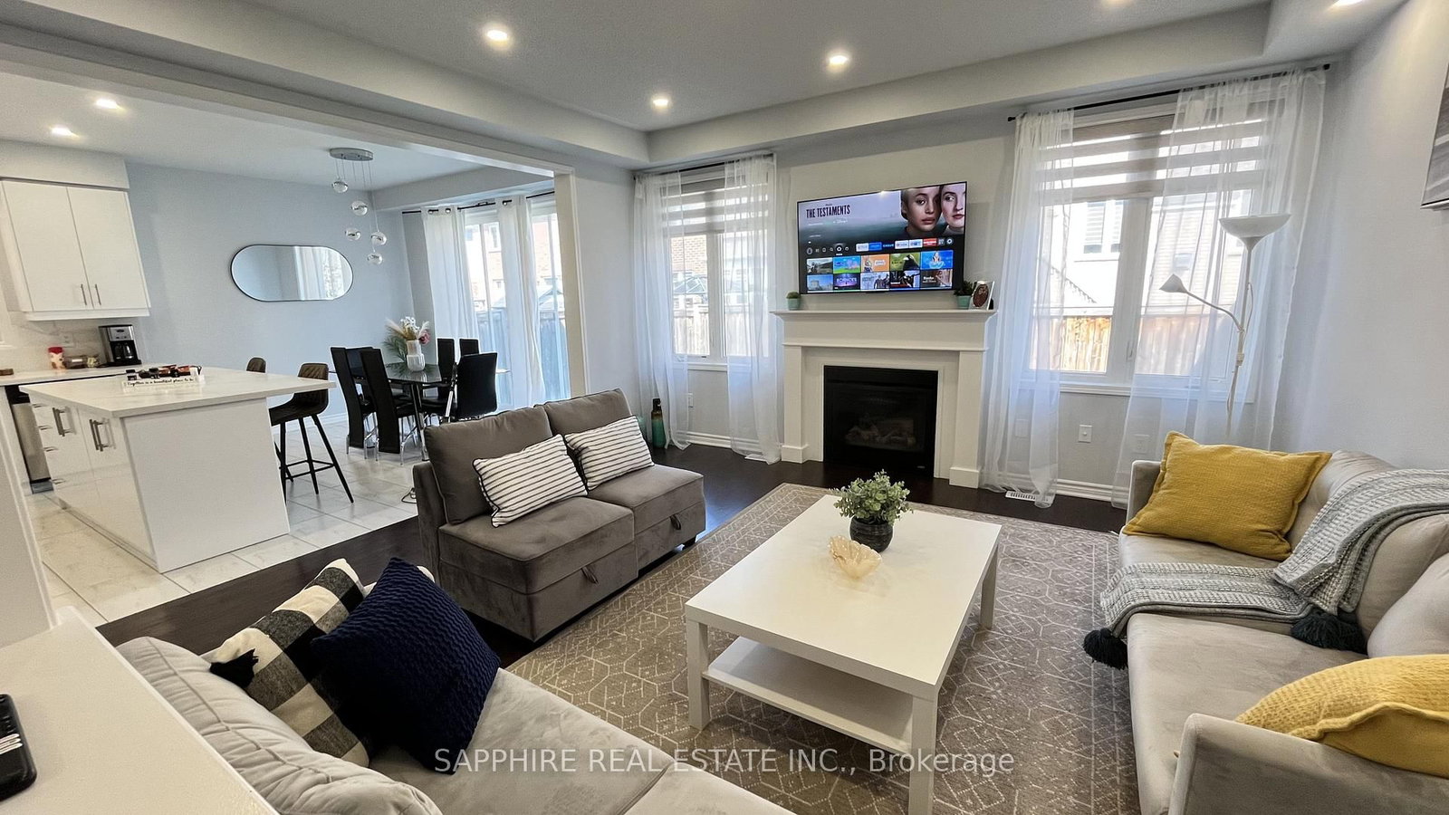 325 Trudeau Drive E - Photo 12