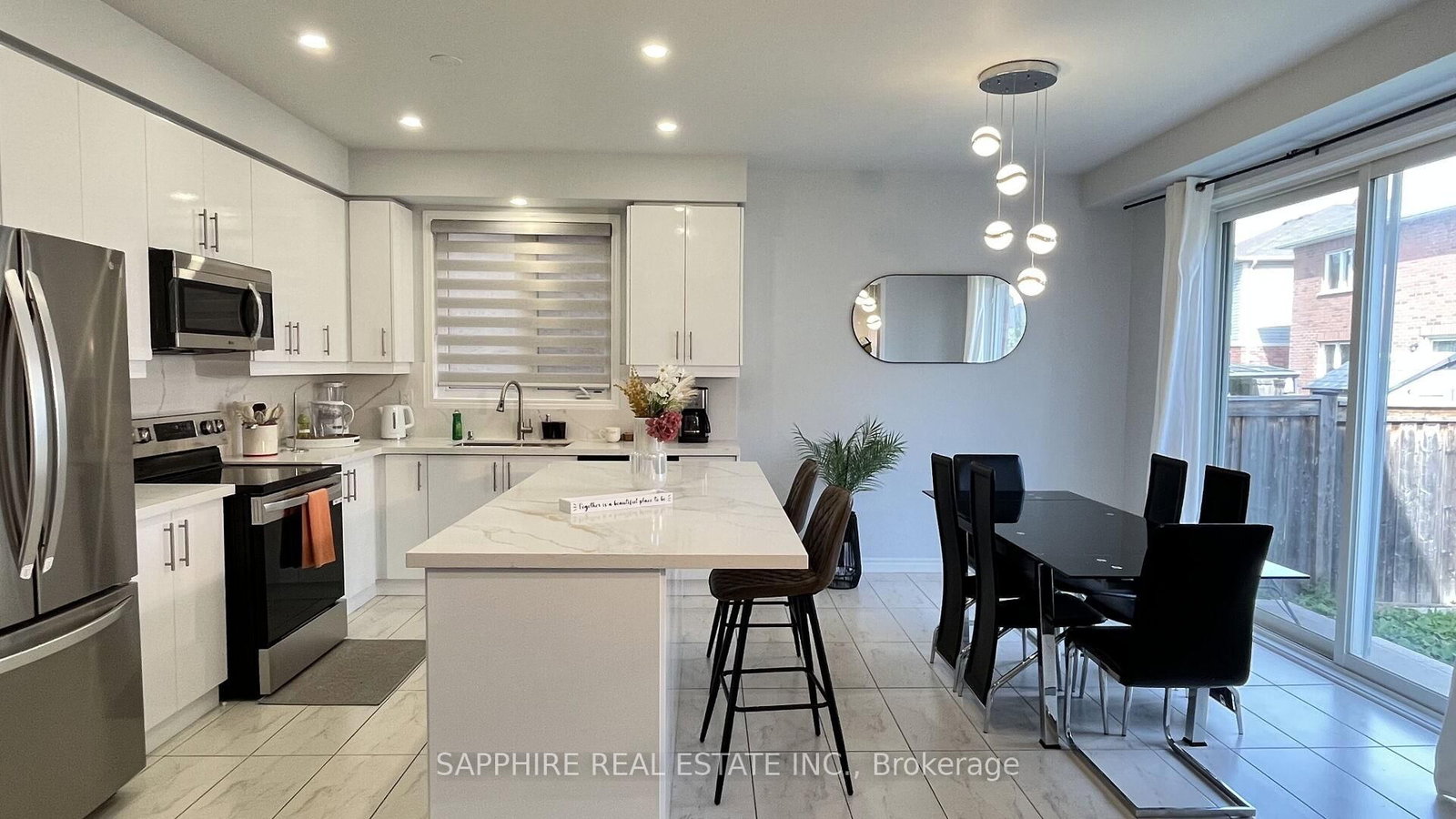 325 Trudeau Drive E - Photo 14