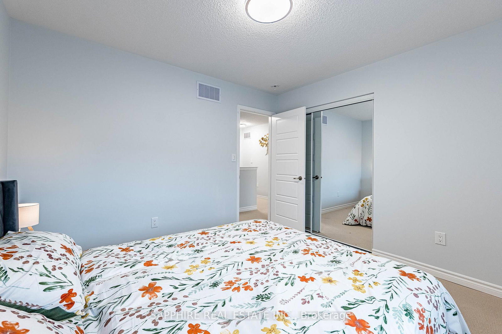 325 Trudeau Drive E - Photo 27