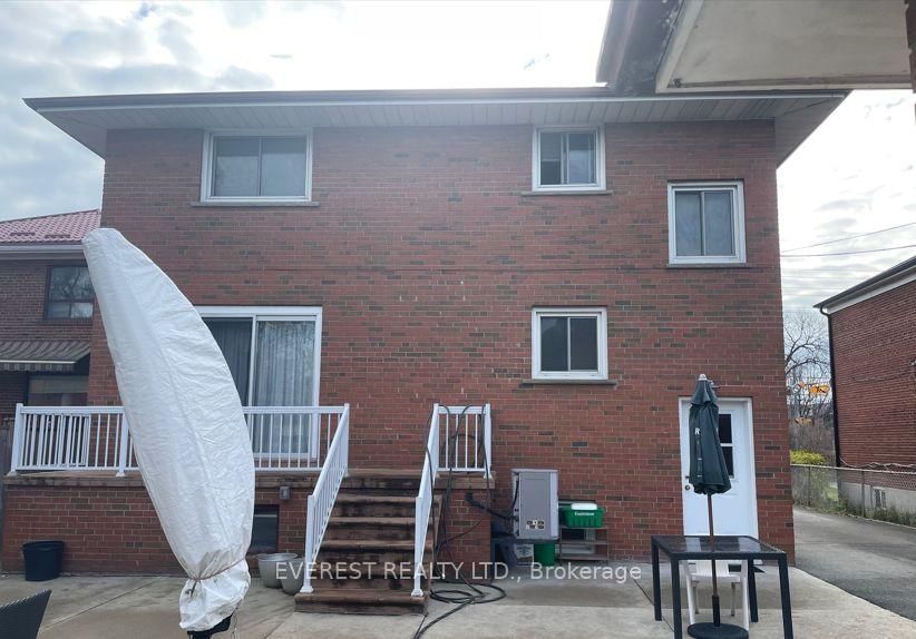 66 Evans Avenue - Photo 9