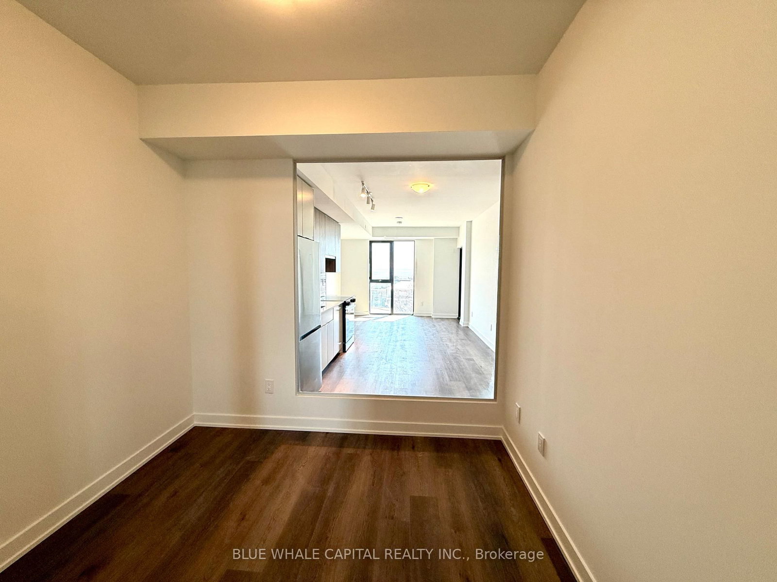 2075 Lakeshore Road, Unit 307 - Photo 12