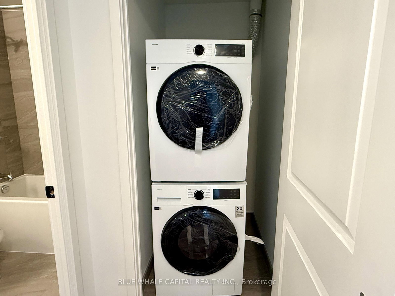 2075 Lakeshore Road, Unit 307 - Photo 15