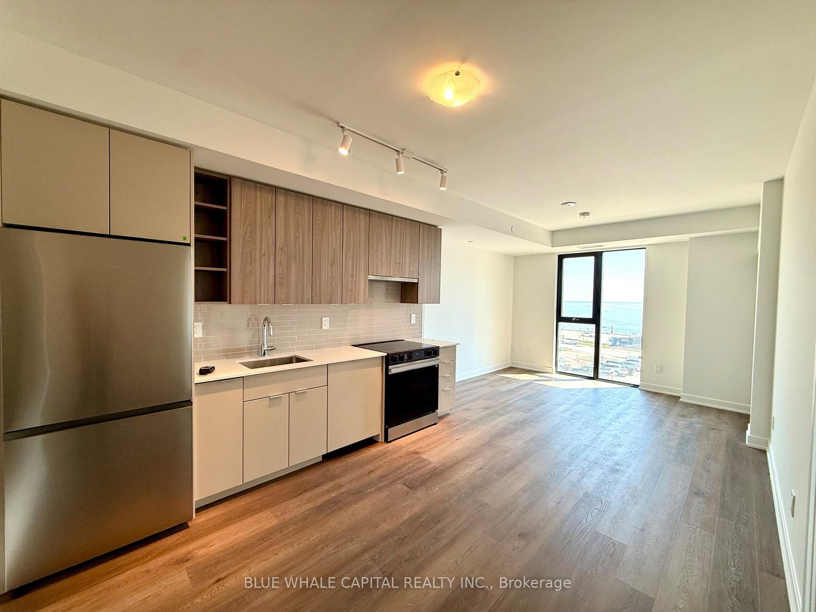 2075 Lakeshore Road, Unit 307 - Photo 16