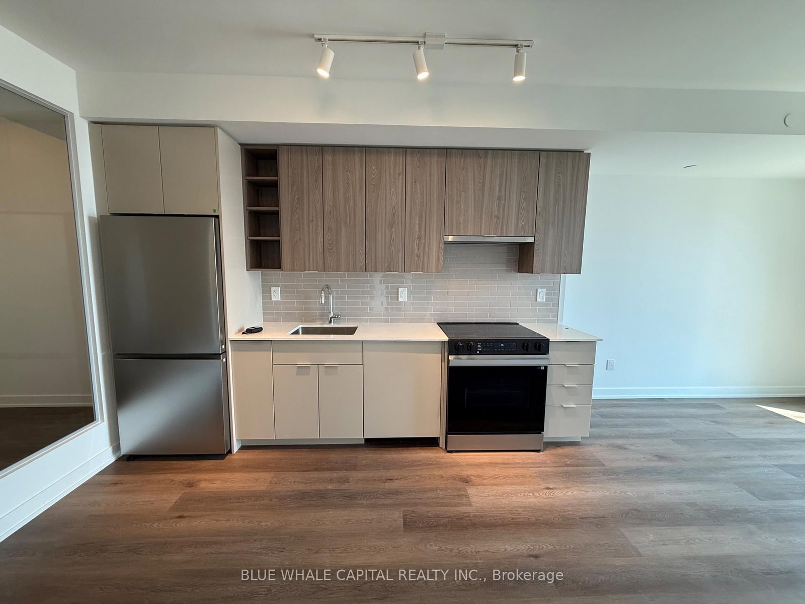 2075 Lakeshore Road, Unit 307 - Photo 17