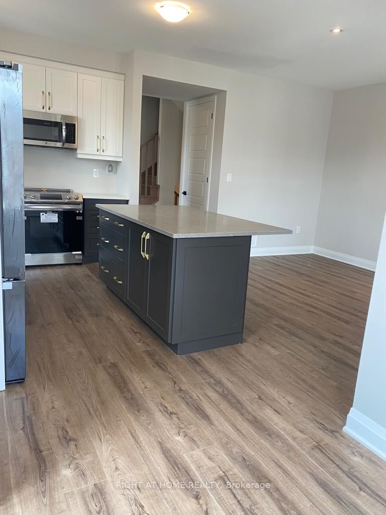 1593 Moira Crescent - Photo 10