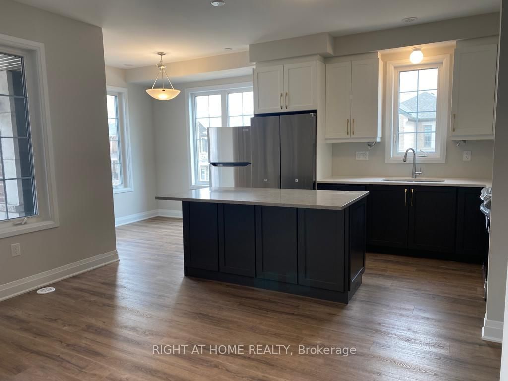 1593 Moira Crescent - Photo 11