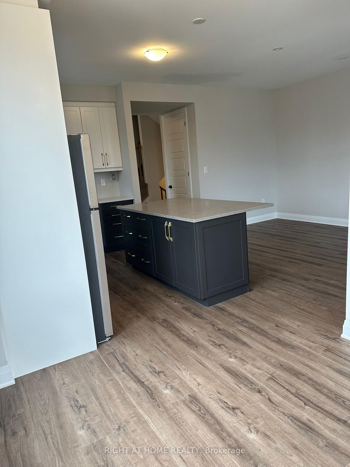 1593 Moira Crescent - Photo 13