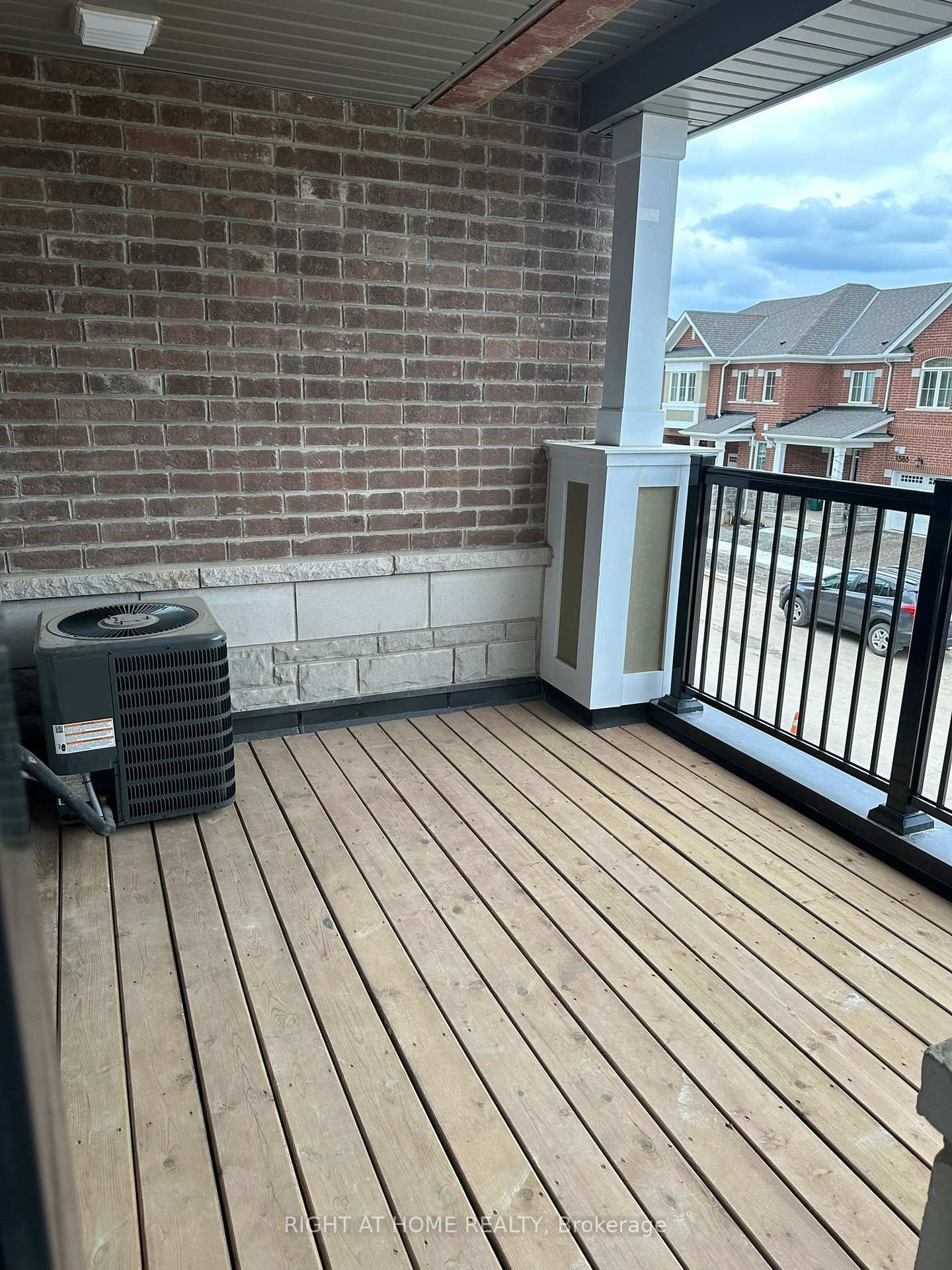 1593 Moira Crescent - Photo 18