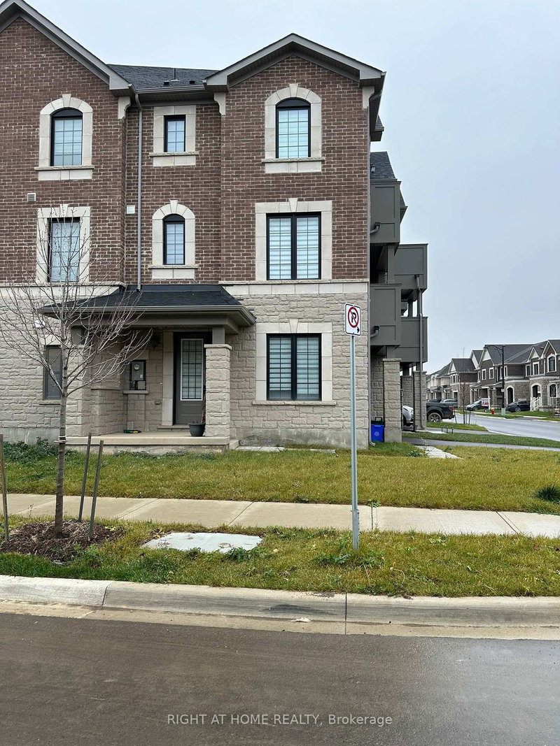 1593 Moira Cres, Milton, L9E 1X8 | Image 2