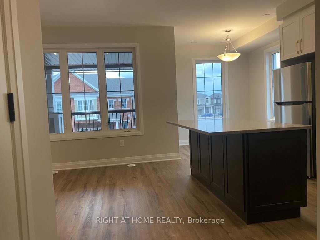 1593 Moira Crescent - Photo 7