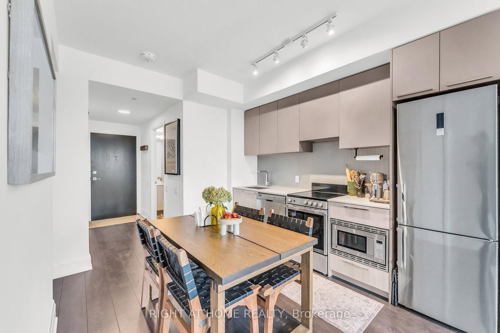 20 Brin Drive, Unit 308 - Photo 6