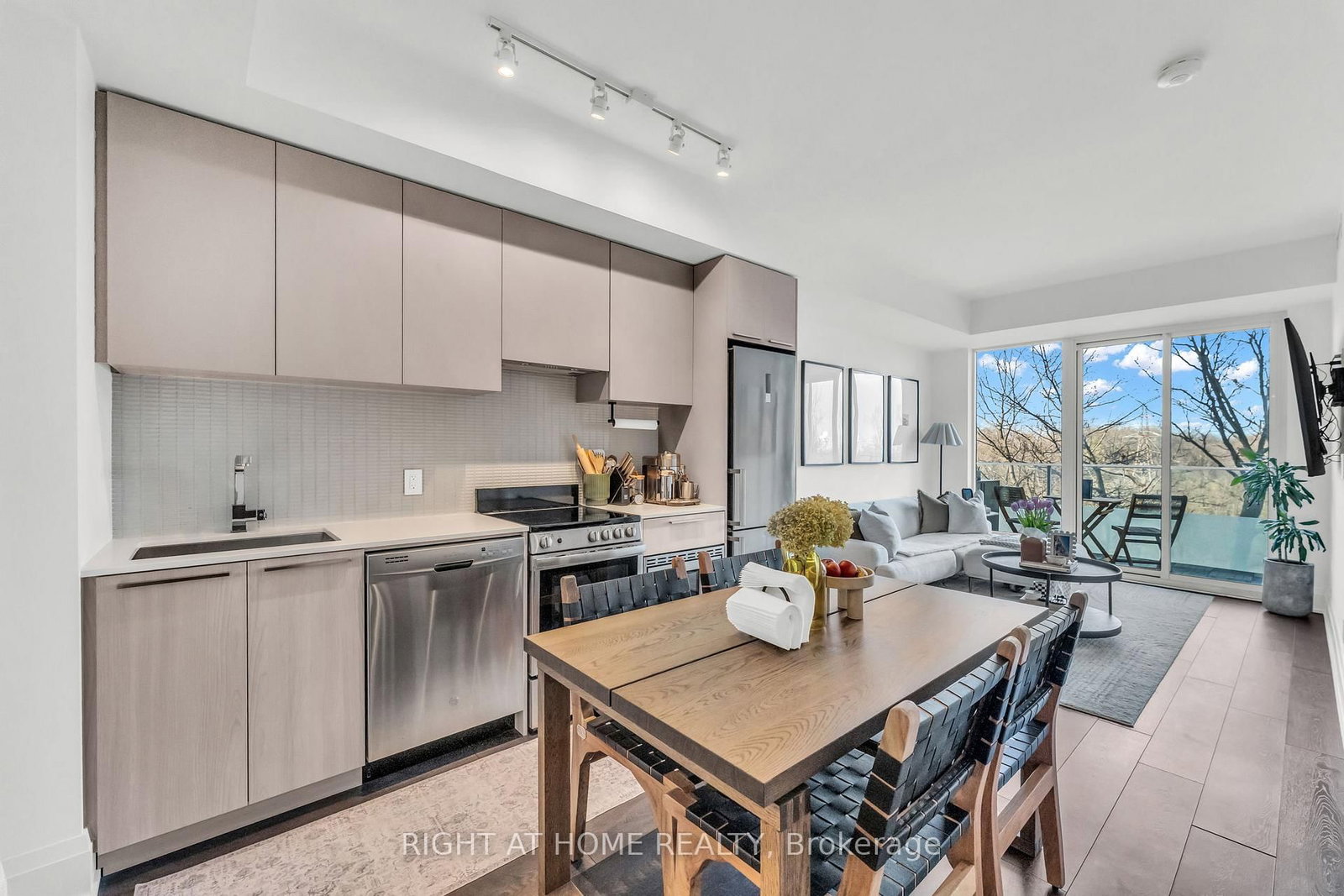 20 Brin Drive, Unit 308 - Photo 7