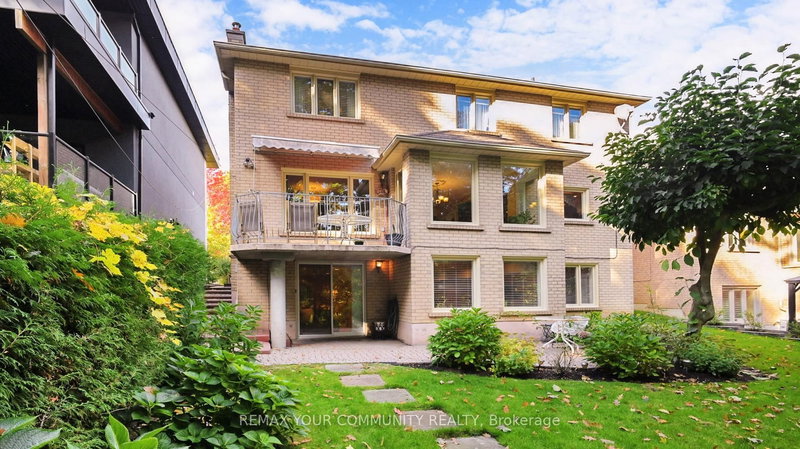 35 La Rush Dr, Toronto, M9P 1S8 | Image 3