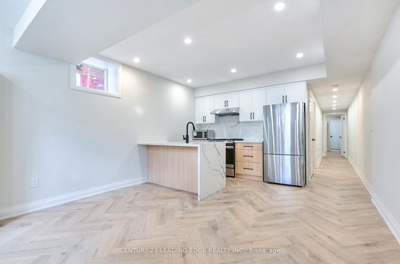 Lower - 53 Boon Ave, Toronto, M6E 3Z2 | Image 2