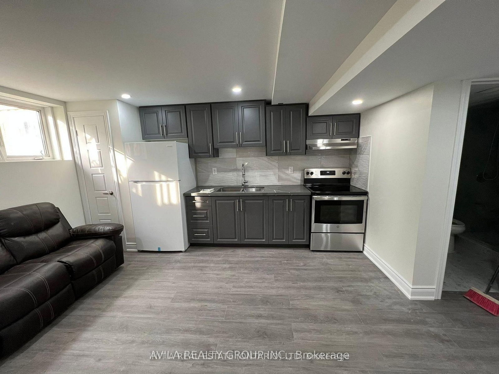 772 Magnolia Terrace - Photo 2