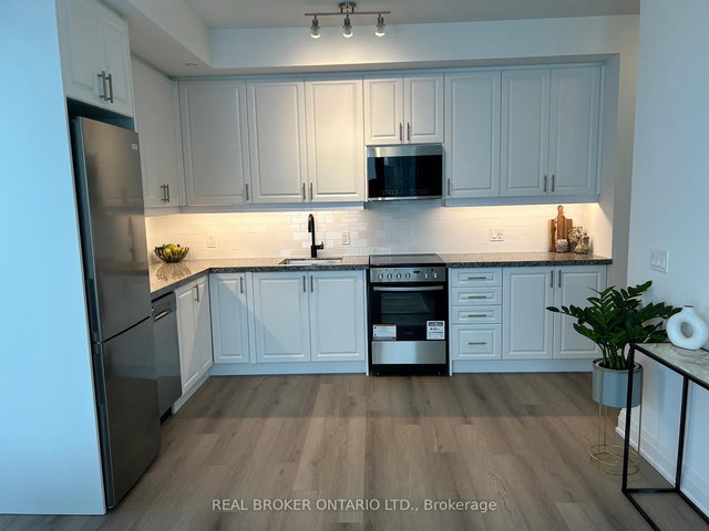 703 - 2333 Khalsa Gate