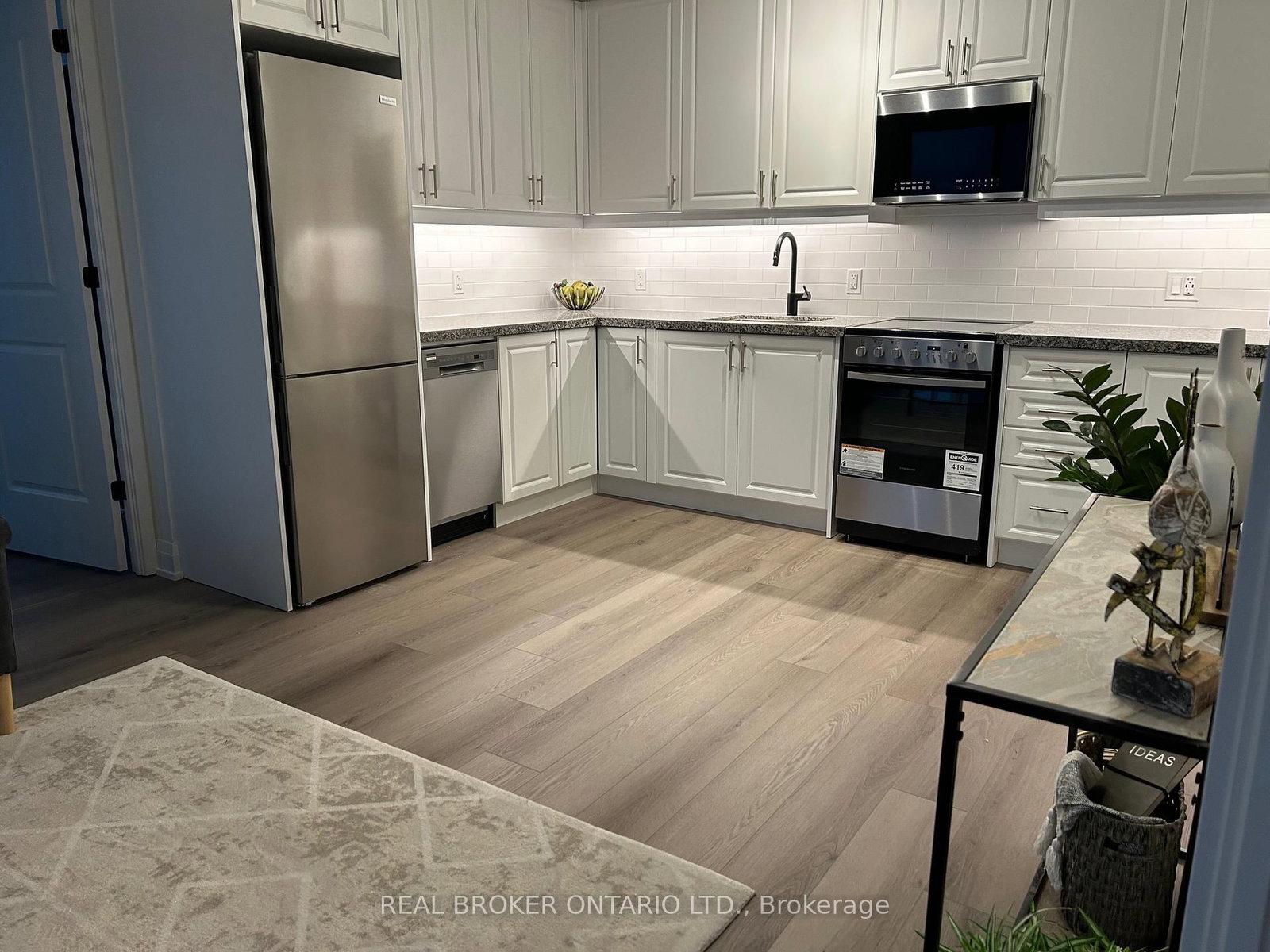 2333 Khalsa Gate, Unit 703 - Photo 4