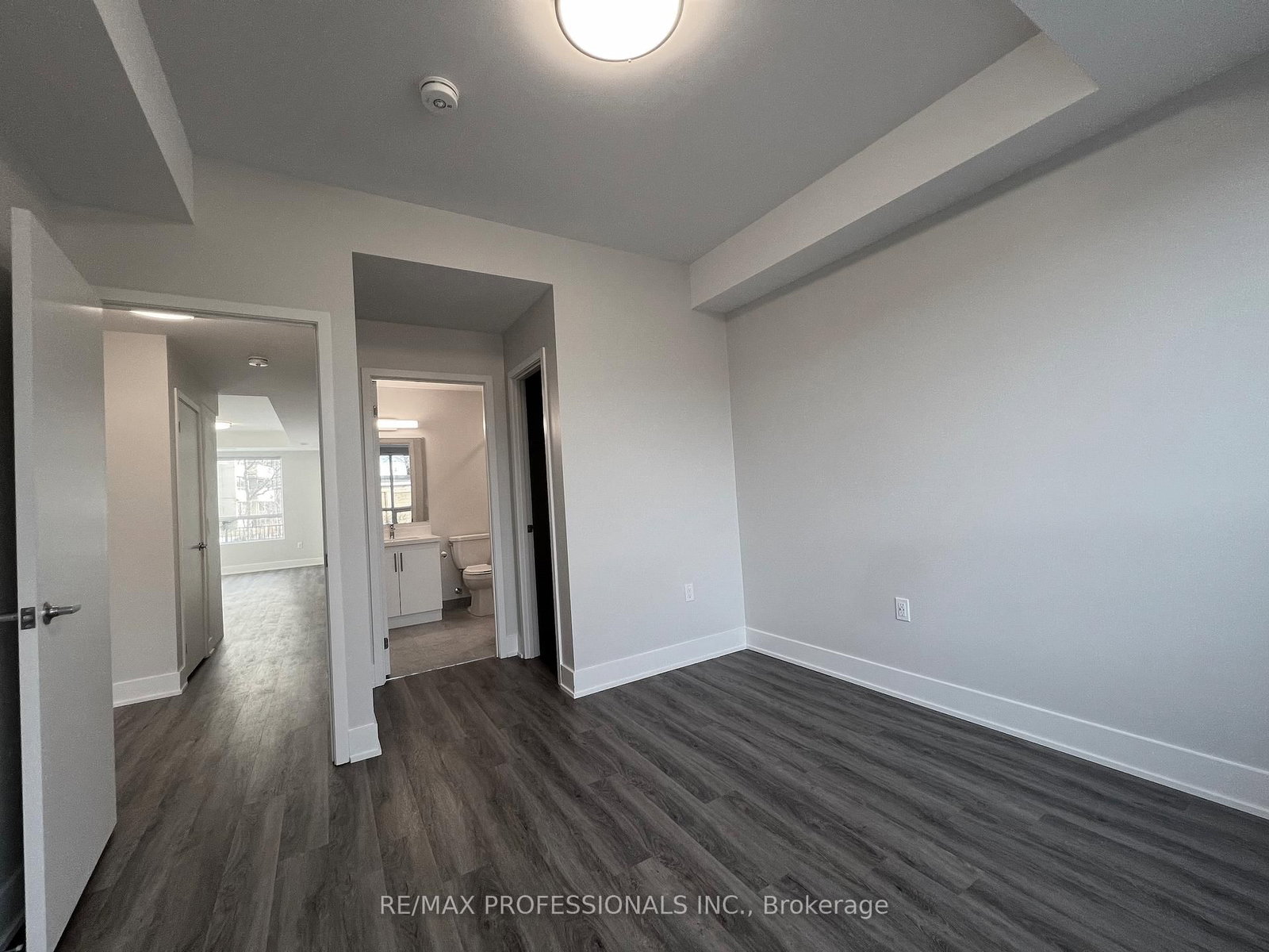 62 Dixfield Drive, Unit 106 - Photo 12