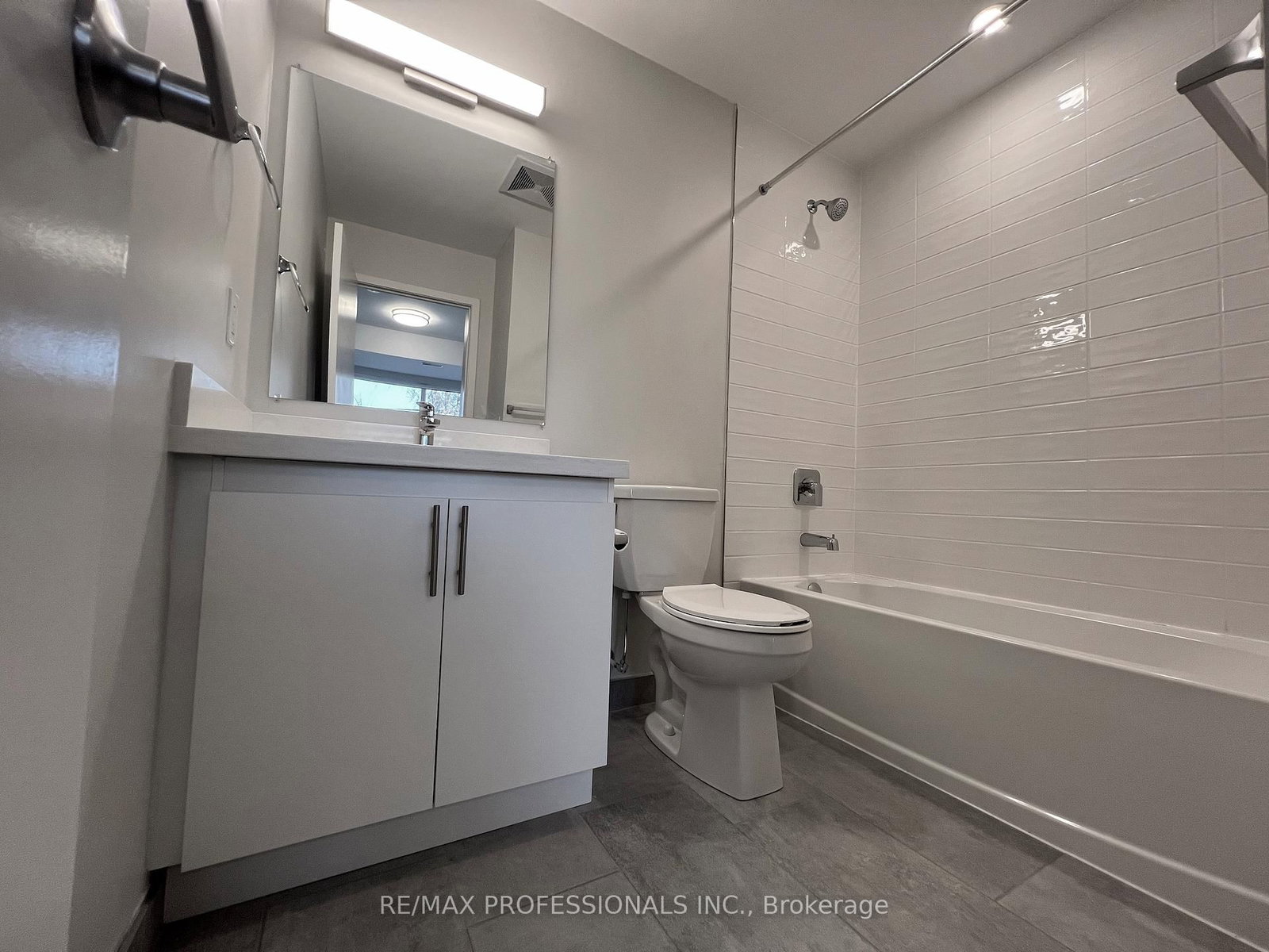 62 Dixfield Drive, Unit 106 - Photo 13