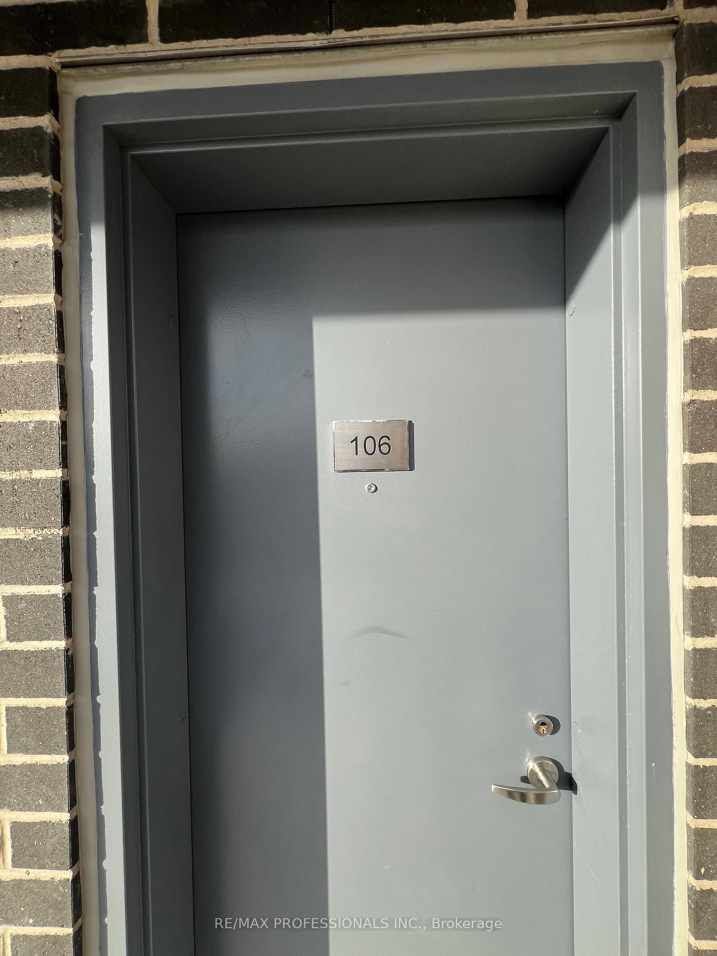 62 Dixfield Drive, Unit 106 - Photo 2