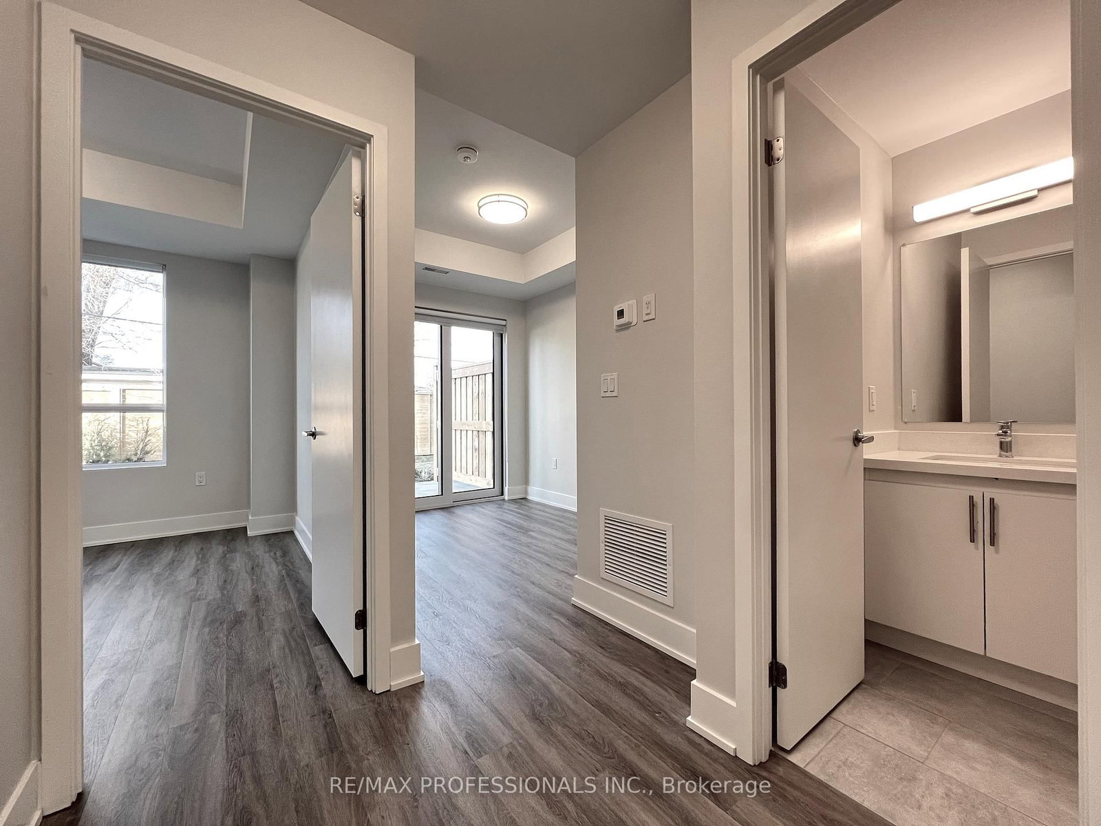 62 Dixfield Drive, Unit 106 - Photo 8