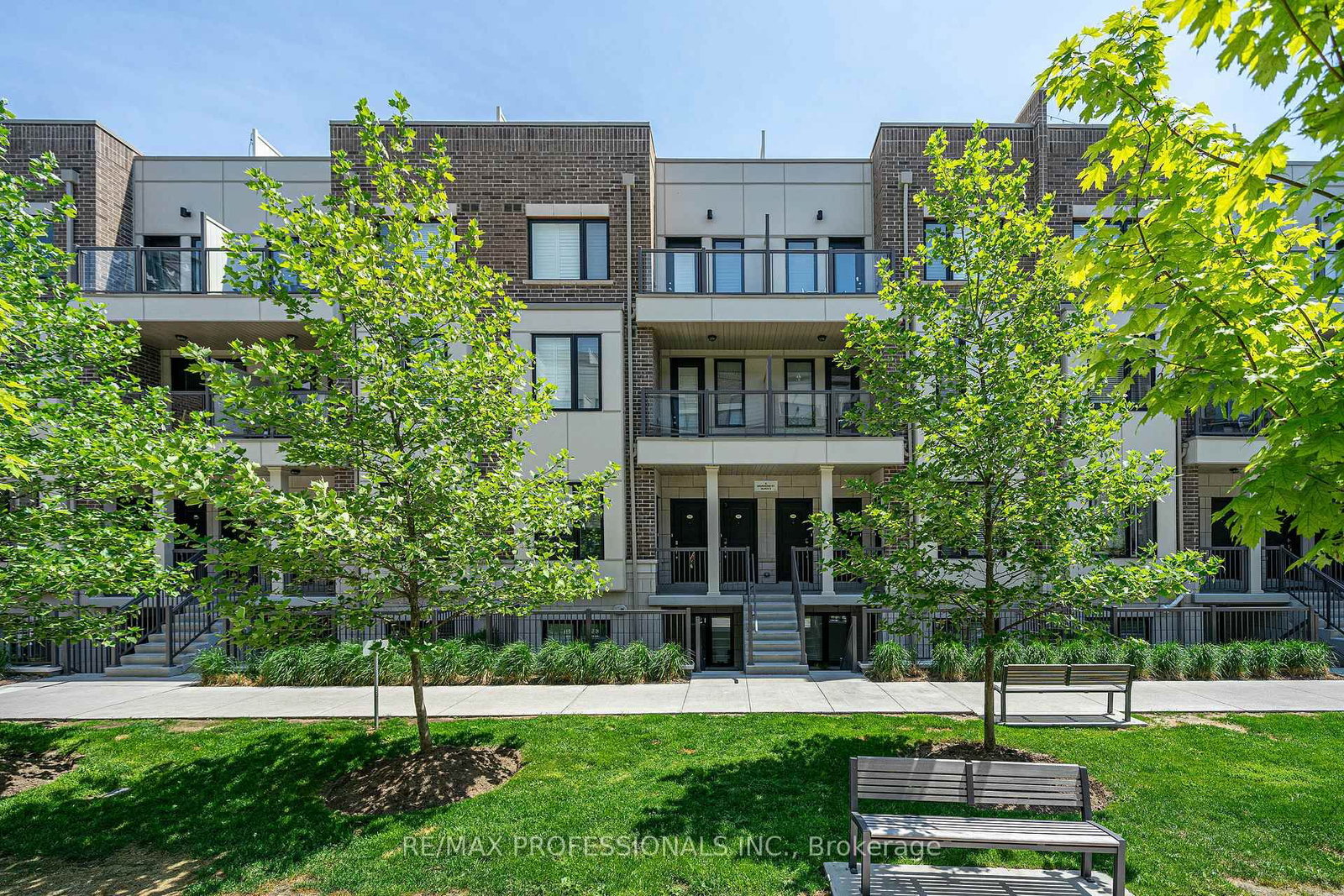 6 Drummond Street, Unit 320